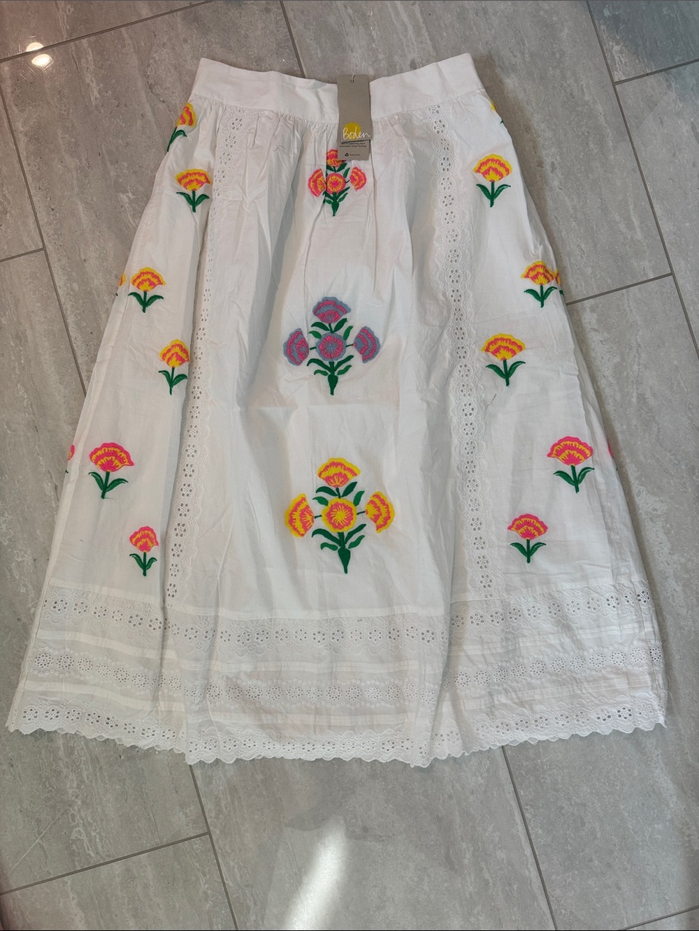Boden NWT UK 12 US 8 - White Embroidered Floral Midi Skirt - Picture 3 of 3